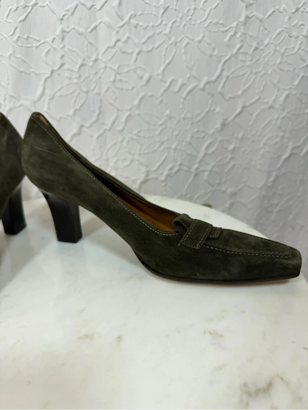 Salvatore Ferragamo Vintage 90’s Olive Green Suede Square Heel Loafers Sz 8.5